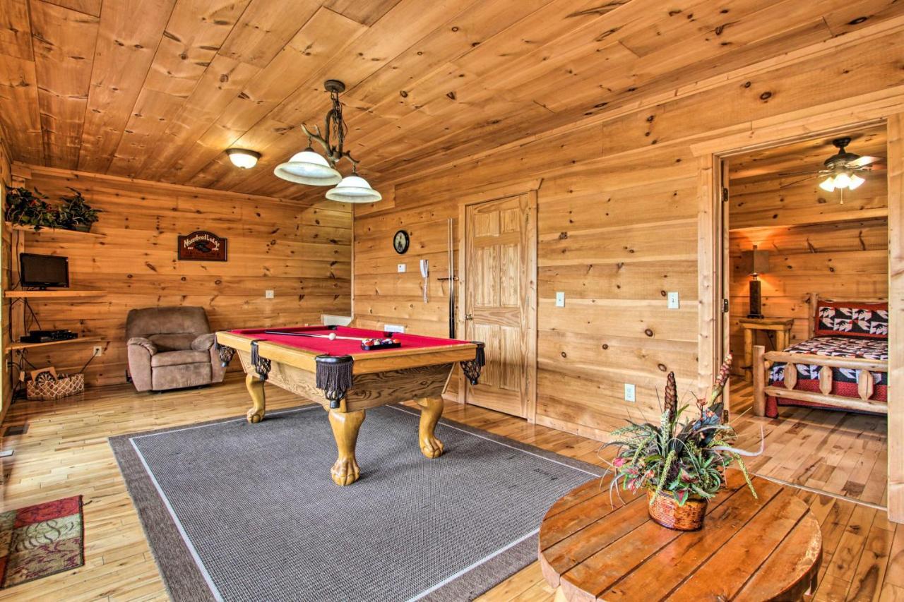 Sevierville Sanctuary Hot Tub, Pool Table And Deck! Eksteriør bilde