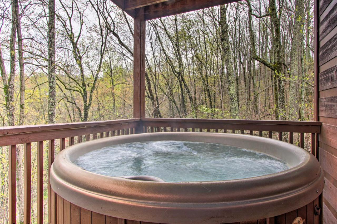 Sevierville Sanctuary Hot Tub, Pool Table And Deck! Eksteriør bilde