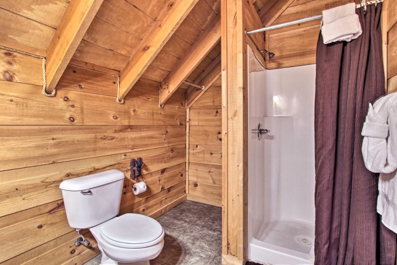 Sevierville Sanctuary Hot Tub, Pool Table And Deck! Eksteriør bilde