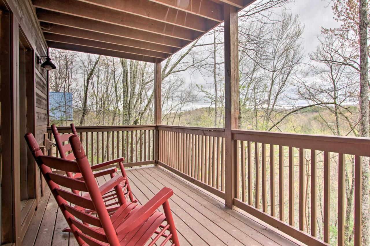 Sevierville Sanctuary Hot Tub, Pool Table And Deck! Eksteriør bilde